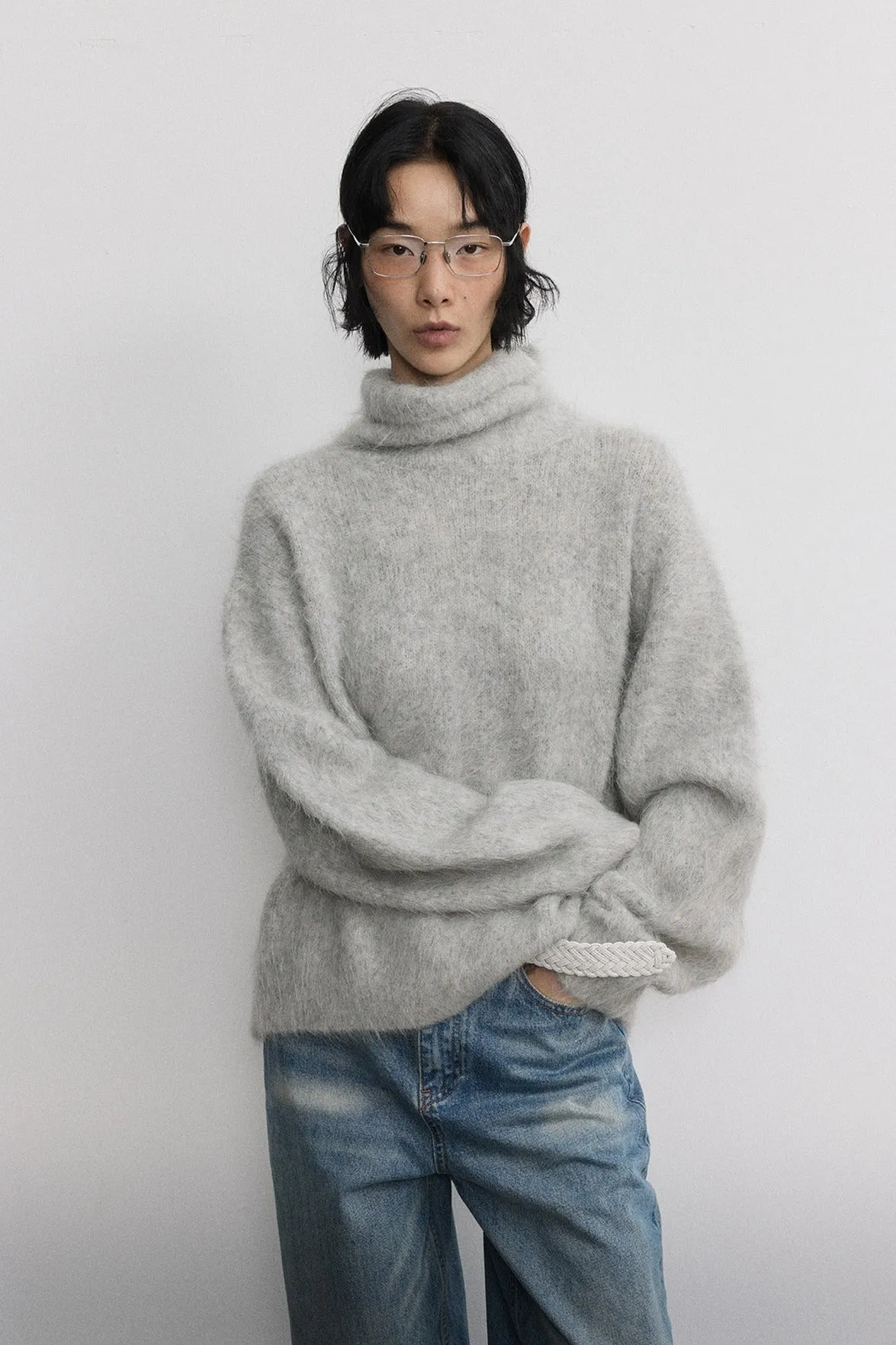 Alpaca blend elastic and cozy high-neck sweater | 4 color