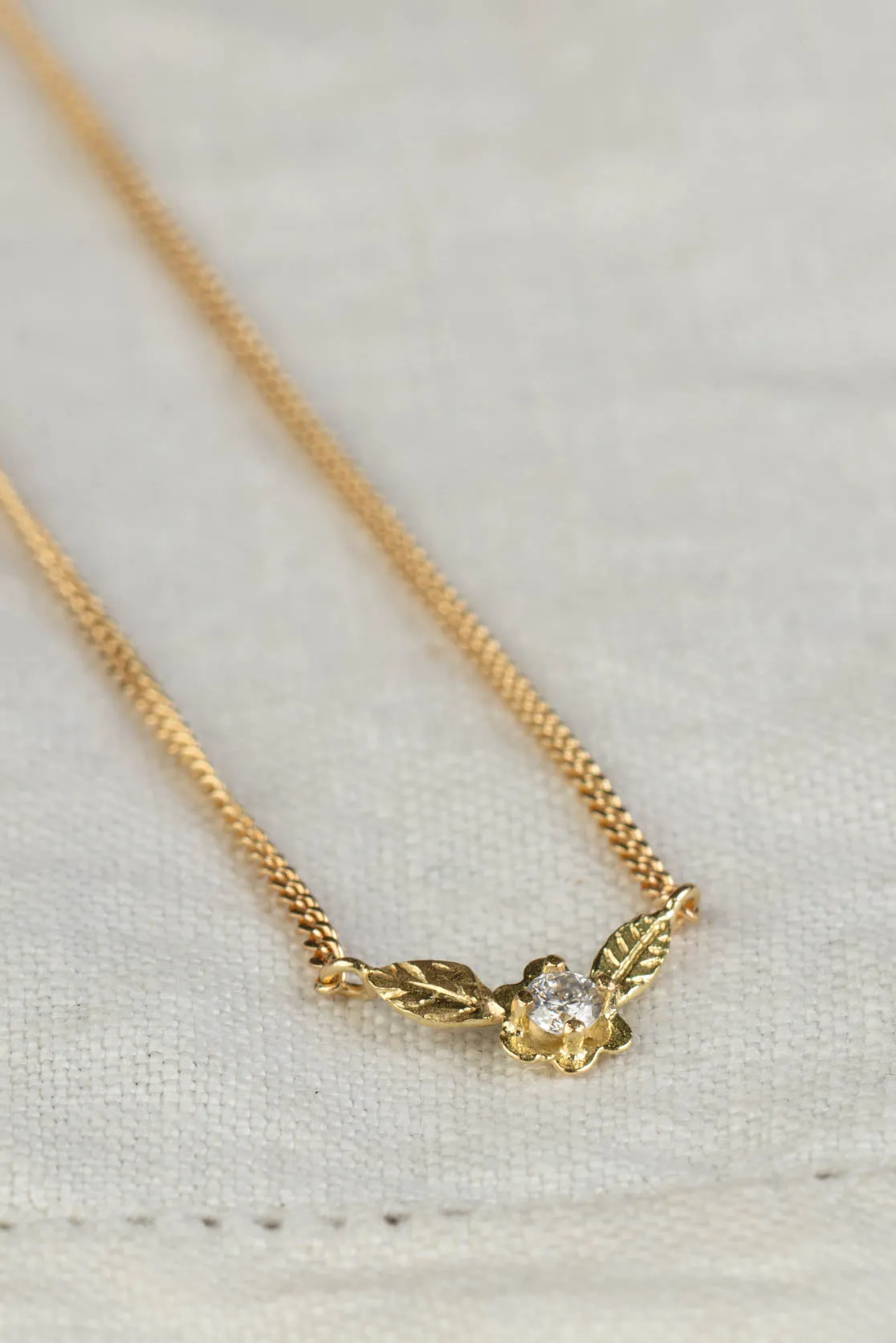 Diamond Flower Necklace in 18ct Gold