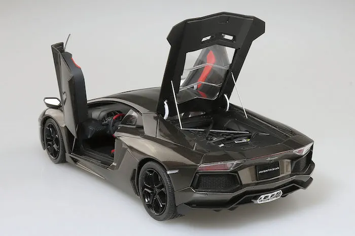Lamborghini Aventador LP700-4 '11 1/24