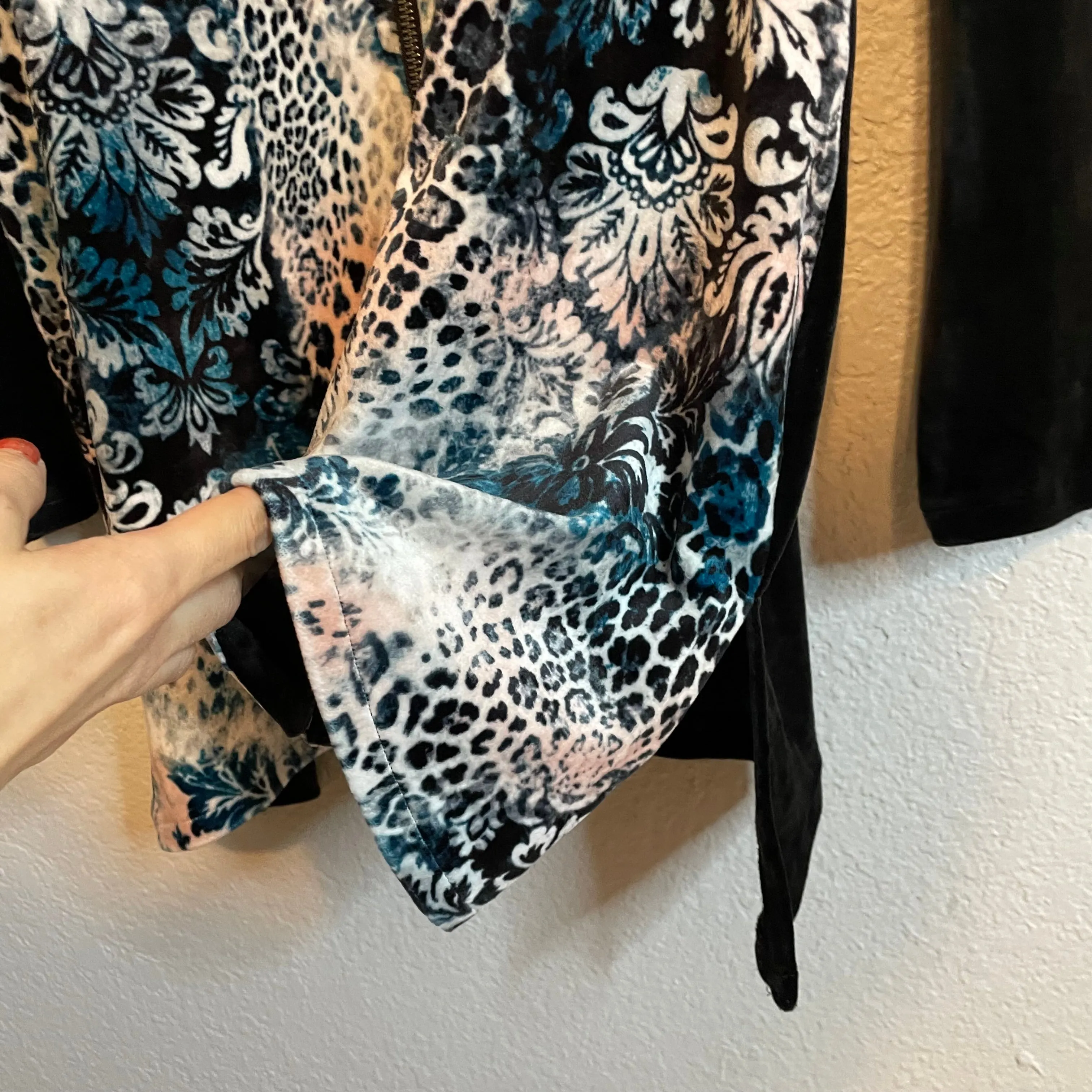 Leopard Filigree Velvet Jacket