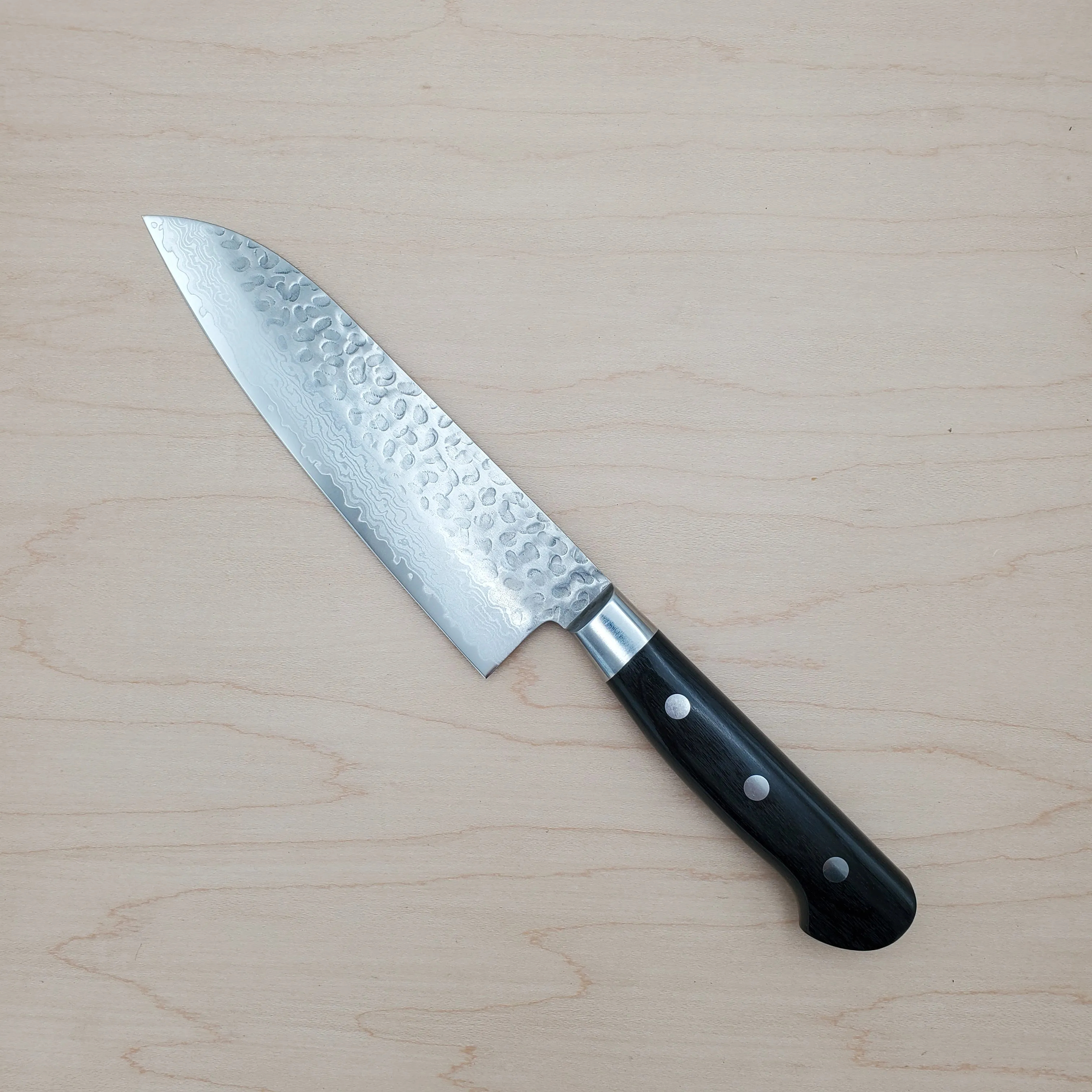 Sakai Kikumori 165mm Santoku VG10 Damascus Tsuchime
