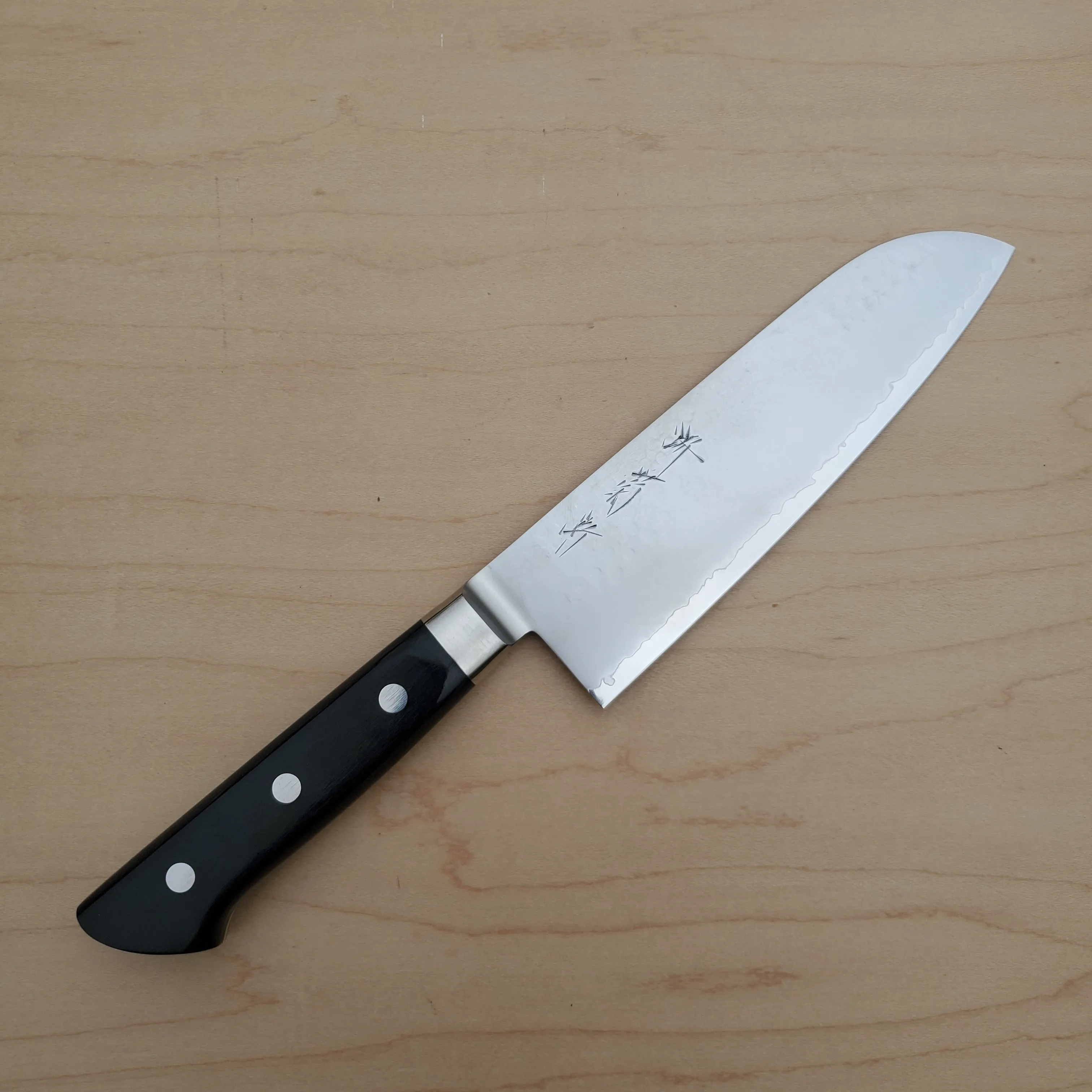 Sakai Kikumori GWT 160mm Santoku VG5 Tsuchime