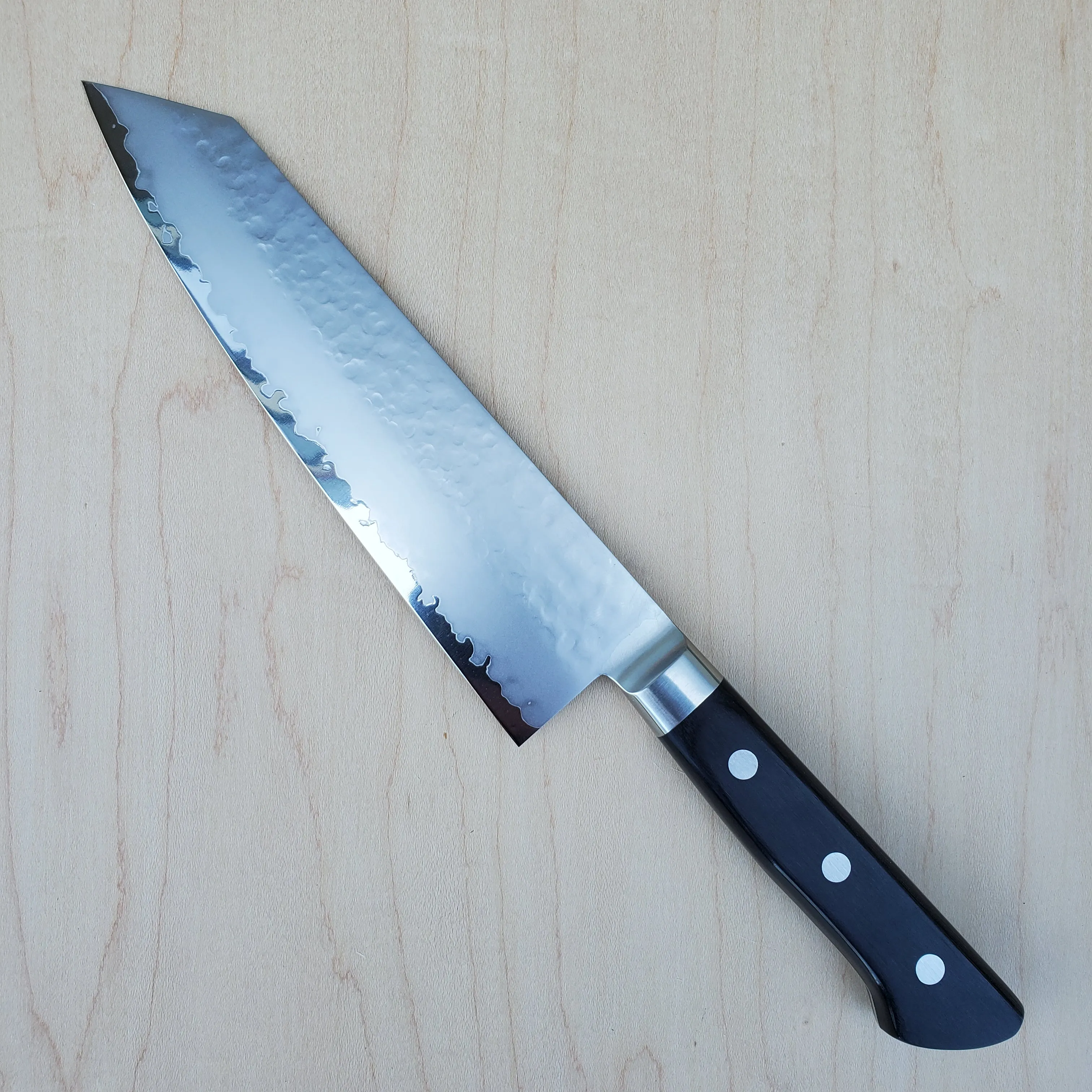 Sakai Kikumori GWT 190mm Kiritsuke Santoku VG5 Tsuchime