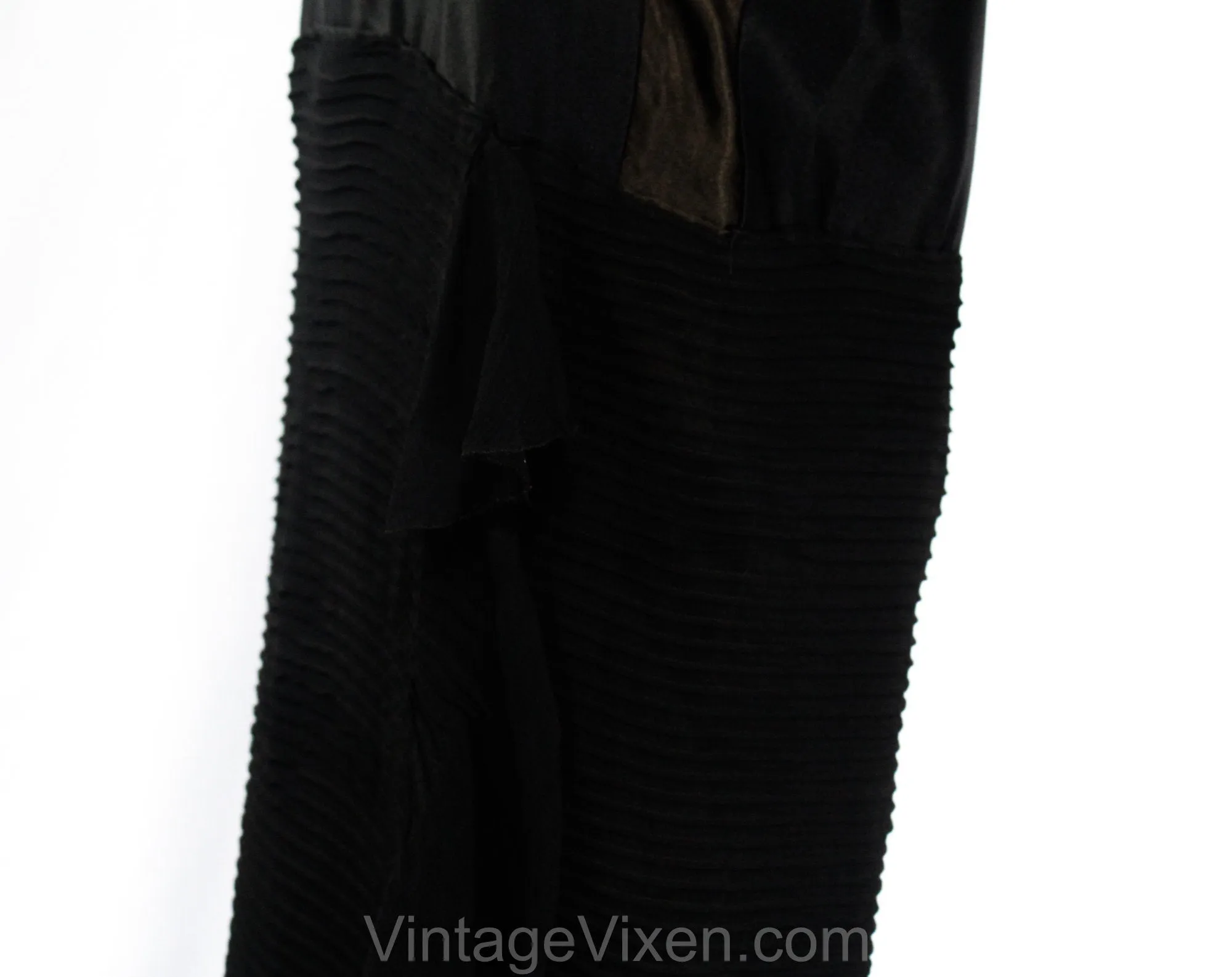 Size 8 1920s Flapper Dress - Chic 20s Era Avant Garde Party Cocktail with Pin Tucks and Scallops - Black Silk Satin & Chiffon - Bust 36